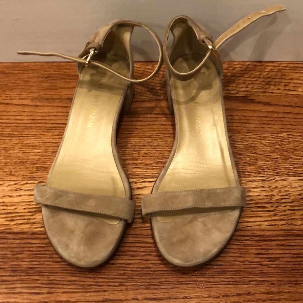 Stuart Weitzman The NudistJune Flat in dolce taupe